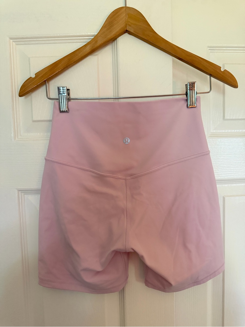 Lululemon Align High-Rise Light Pink Bike Shorts, Size 6 - Picture 4 of 5